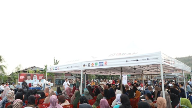 Emak-emak Bonto Loe Kompak Dukung Ilham-Kanita