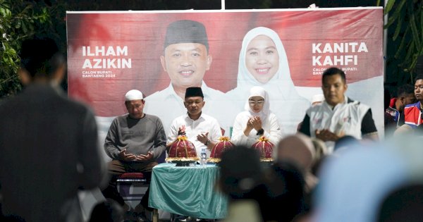 Ilham Azikin Doakan Almarhum Karaeng Jumatta Sebelum Kampanye di Moti