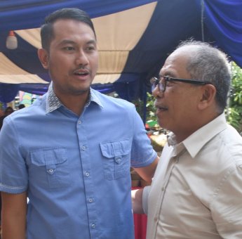 Bertemu di Tasyakuran Ketua DPRD Sulsel, IAS Sambut Andi Seto dengan Lagu Armada