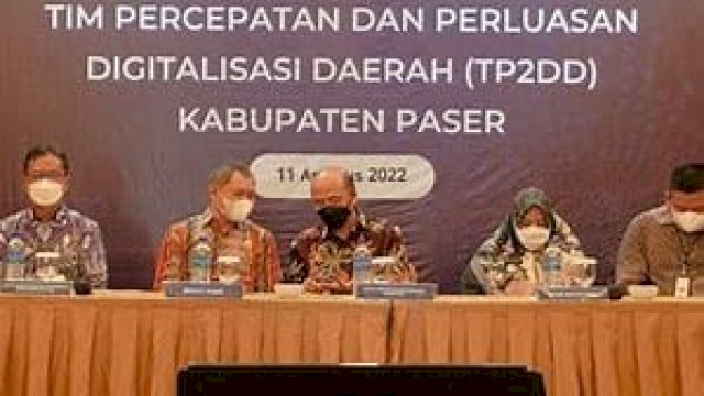 High Level Meeting TP2DD Sulbar Berlangsung di Ballroom Hotel Maleo