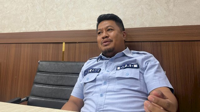 Ketua Fraksi NasDem Makassar Ari Ashari .