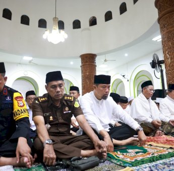 Pjs Wali Kota Arwin Azis Ajak Masyarakat Wujudkan Pilkada Damai di Acara Makassar Bermunajat 2024
