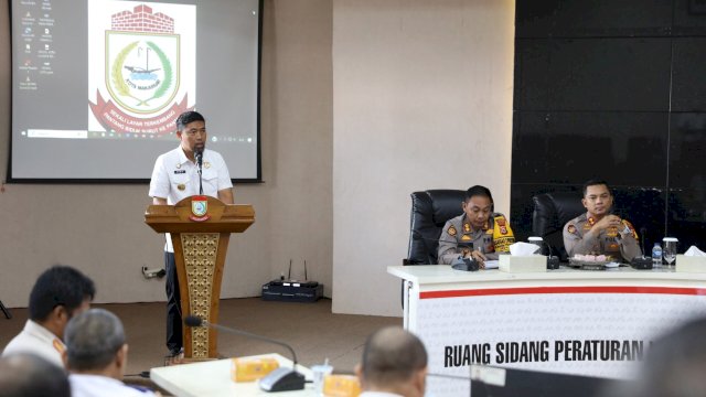Pj Wali Kota Makassar Buka Rakor Penanganam Masalah Sosial di Simpang Lima Bandara Sultan Hasanuddin