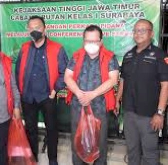 Sahroni Desak Kejagung Ungkap Otak Pelaku Penyuapan 3 Hakim PN Surabaya