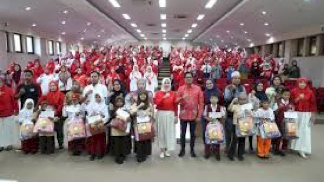 DWP Makassar Bantu Pendidikan Anak Satgas Kebersihan Berprestasi