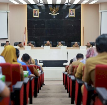 Pjs Wali Kota Arwin Azis Pimpin Rakor Persiapan HUT Kota Makassar ke-417, Dorong Kolaborasi dan Pengabdian Masyarakat