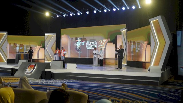 Andi Sudirman Sulaiman dan Fatmawati Rusdi (Andalan Hati) &ldquo;membungkam&rdquo; pasangan Danny-Azhar terkait angka kemiskinan