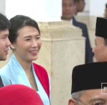 Veronica Tan Dilantik Jadi Wamen PPPA, Berkebaya Biru Didampingi Nicholas Sean