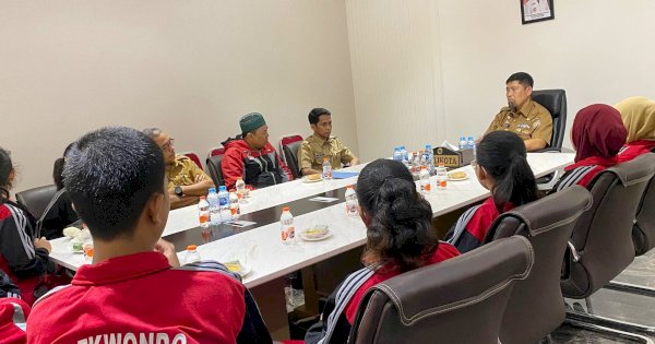 Pjs Wali Kota Makassar Lepas Tim Taekwondo Balaikota ke Kejuaraan Nasional KBPP Polri Jatim Cup