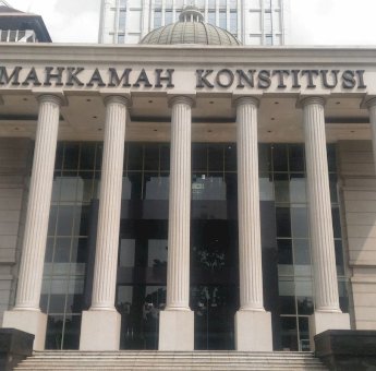 Ingat! Jangan Main-Main, MK Putuskan TNI/Polri yang Cawe-cawe Untungkan Salah Satu Calon Kepala Daerah Bisa Dipenjara