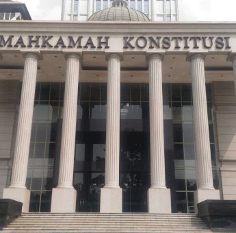 Uji Materi UU Cipta Kerja, MK: PKWT Hanya Berlaku 5 Tahun, Tak Bisa Diperpanjang