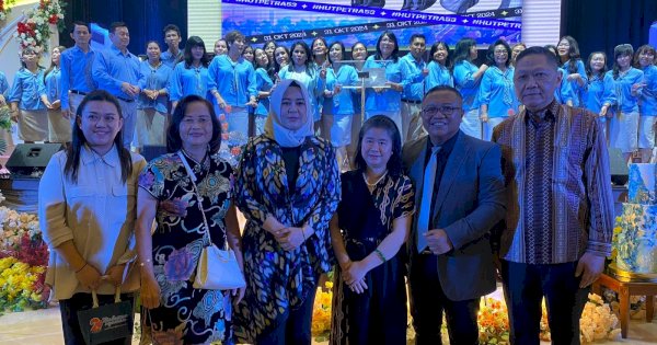 Di Tengah Jemaat Gereja Petra, Fatmawati Rusdi Tebarkan Nilai Toleransi dan Inklusif