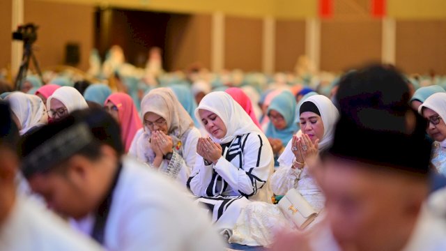 Masa Tenang, Fatmawati Ikuti Zikir dan Doa Bersama