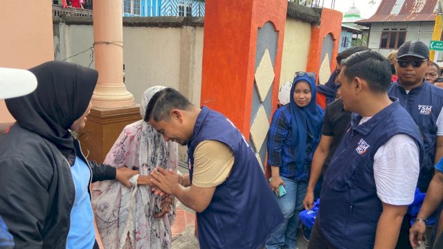 Blusukan ke Watang Soreang, Tasming-Hermanto Disambut Antusias Warga Jalan Menara 