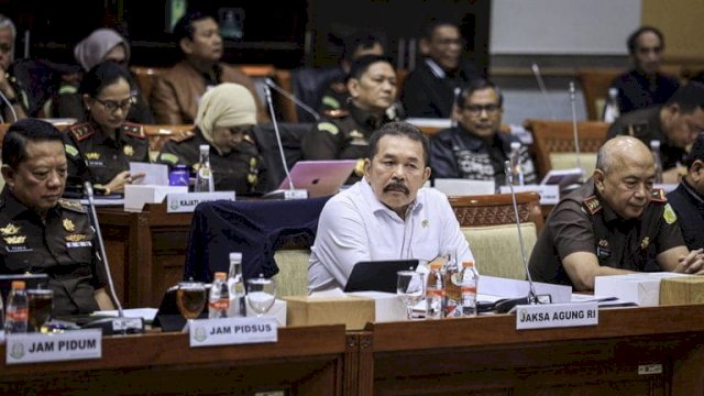 Jaksa Agung Burhanuddin saat Raker bersama Komisi III DPR RI.(F-INT)