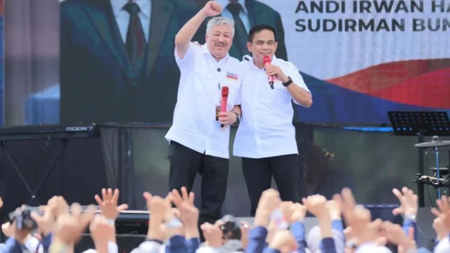 Kampanye Akbar Paslon Andi Irwan Hamid-Sudirman Bungi di Lapangan Mattiro Deceng.