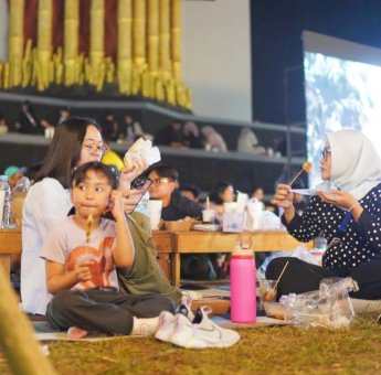 Cawawalkot Rezki Lutfi Ikut Berbaur Bareng Pengunjung di Pesta Kuliner MCN Mandala