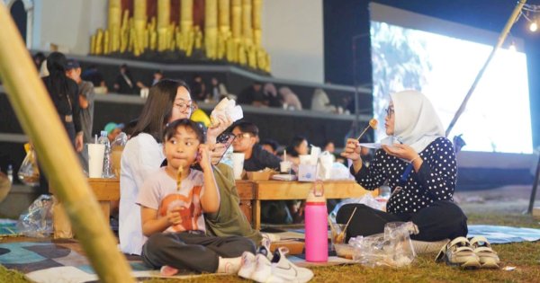 Cawawalkot Rezki Lutfi Ikut Berbaur Bareng Pengunjung di Pesta Kuliner MCN Mandala