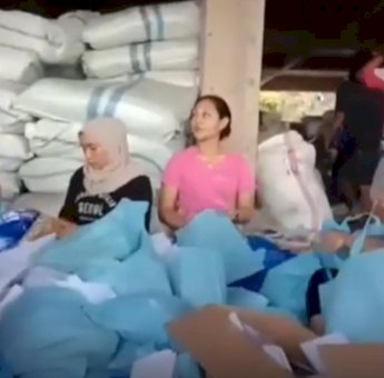 Video Pasangan Mitra – Mahmuddin Beredar Bagi Bagi Sembako, Warga Pertanyakan Sikap Bawaslu