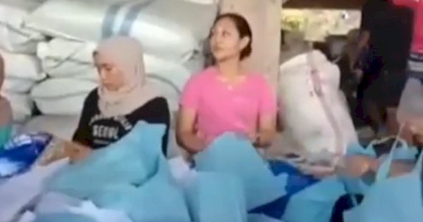 Video Pasangan Mitra – Mahmuddin Beredar Bagi Bagi Sembako, Warga Pertanyakan Sikap Bawaslu