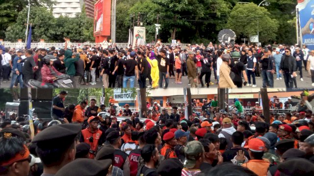 Massa Pendukung Paslon 