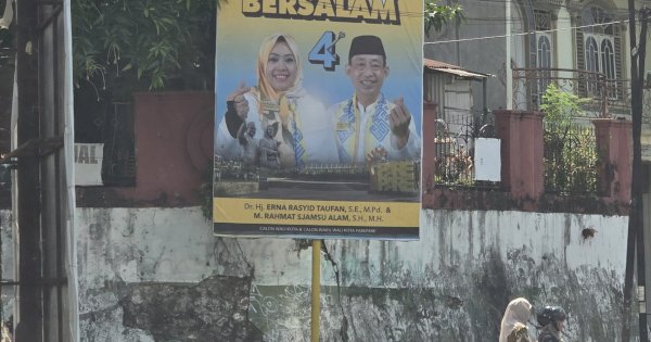 Pemkot Parepare Dinilai Lalai, Reklame Ilegal Paslon Cawalkot Dibiarkan Langgar Aturan Pajak, Ada Apa?