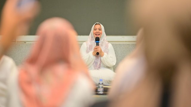 Fatmawati rusdi pengajian bersamasama Ibu-ibu Majelis Taklim Makassar