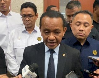 UI Tangguhkan Gelar Doktor Bahlil Lahadalia