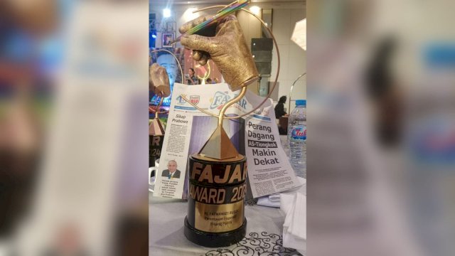 Fajar Award 2024 Apresiasi Fatmawati Rusdi 