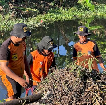 Pjs Wali Kota Makassar Arwin Azis Pimpin Normalisasi Kanal di Manggala dan Bontoala
