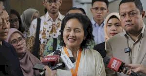 Sambil Senyum, Istri Tom Lembong Sebut Kasus Ini Aneh dan Ada Kejanggalannya