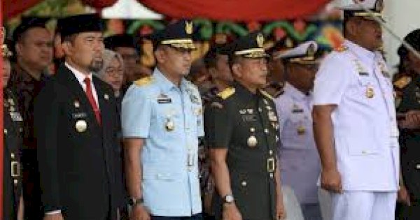 Pjs Wali Kota Makassar Arwin Azis Hadiri Sertijab Komandan Lantamal VI