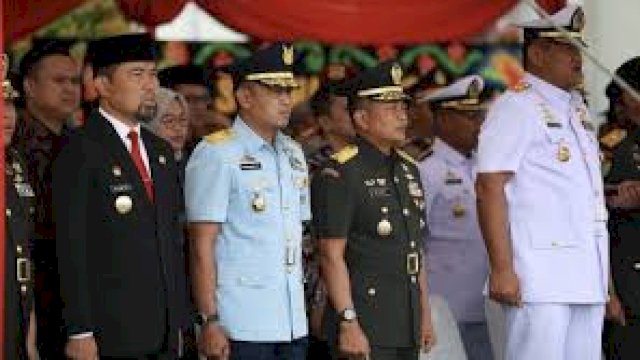 Pjs Wali Kota Makassar Arwin Azis Hadiri Sertijab Komandan Lantamal VI.