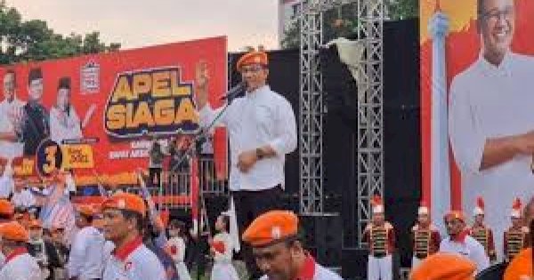 Pakai Baret Oranye, Anies Hadir di Apel Siaga Pramono-Rano, Acungkan 3 Jari-Beri 3 Pesan