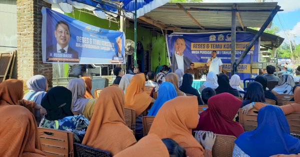 Ketua Fraksi NasDem Sulsel Muhammad Sadar Reses di Bara Batu Pangkep, Warga Keluhkan Air Bersih dan Lampu Jalan