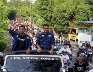 Konvoi Kemenangan, Ribuan Warga Dampingi Tasming Hamid-Hermanto Keliling Parepare