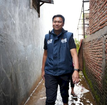 Peduli Korban Banjir, Legislator NasDem Odhika Tinjau-Beri Bantuan di Kecamatan Biringkanaya: Terima Kasih KK Dewan!