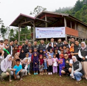 Kalla Translog Gelar Kegiatan CSR Mengajar-Berbagi di Desa Babangen Bantaeng