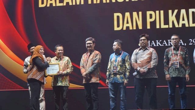 KPU Sulsel Raih Dua Penghargaan pada Rakornas KPU Se Indonesia