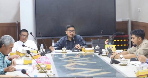 Rapat Monev Komisi A DPRD Makassar, Diskusikan Kendala dan Beri Solusi SKPD untuk Capai Target yang Maksimal