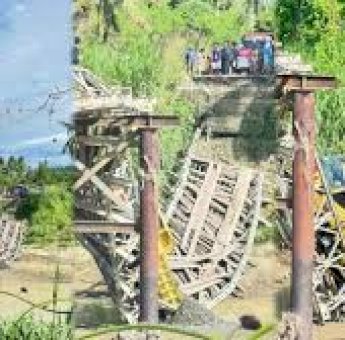 Jembatan Bulucenrana Ambruk, Syaharuddin Alrif Minta Kadis PU Sidrap Segara Buat DED dan Surat Permohonan ke Pemprov Sulsel