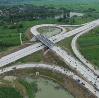 Prabowo Perintahkan Setop Dulu Proyek Tol Baru
