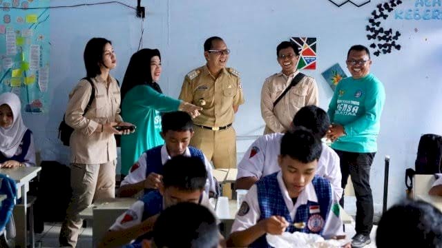 Danny Pomanto Tinjau Langsung Kick Off Program Makan Bergizi Gratis.