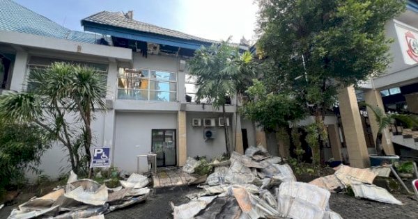 Sigap, Danny Pomanto Respon Cepat Musibah Kebakaran Kantor Disdik Makassar, Minta Polisi Usut Tuntas Insiden Tersebut