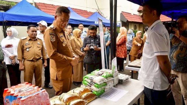 Pj Gubernur Prof Fadjry Djufry.