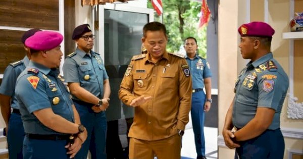 Prof Fadjry Djufry Kenang Masa Kecil dan Lihat Layanan Hyperbaric Chamber RSAL di Lantamal VI Makassar