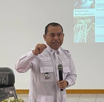 Kepala Disnakertrans Sulsel Jayadi Nas Dorong Edukasi K3 dan Kepatuhan Perusahaan Cover BPJS-TK untuk Pekerja