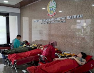Sekretariat DPRD Sulsel Bersama Dinkes Gelar Kegiatan Donor Darah