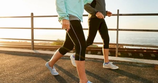 Studi: Jalan Kaki Satu Jam Sehari Setara dengan Menambah Usia Hidup 6 Jam