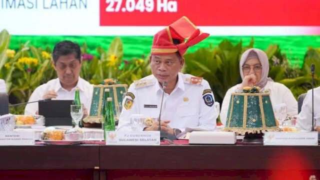 Pj Gubernur Sulsel Prof Fadjry Djufry.